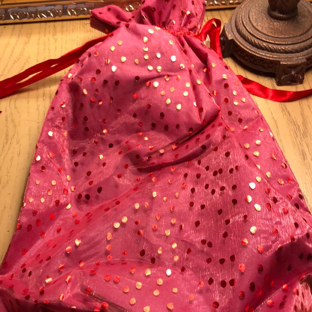 Oversized gift bag